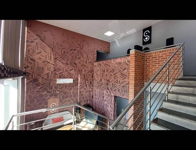 INDUSTRIAL FOR SALE IN KNOPPIESLAAGTE